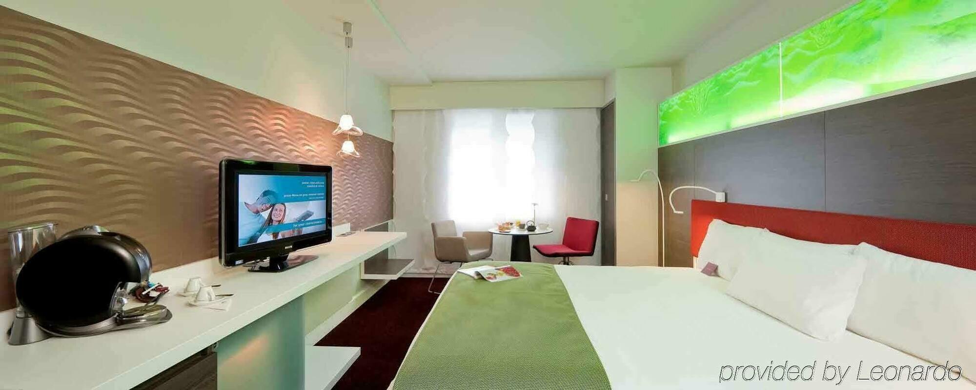 Mercure Paris La Defense Grande Arche Hotel Nanterre Room photo